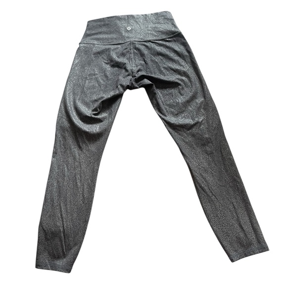Lululemon Wunder Under Hi-Rise Tight 25’
Luminosity Foil Print Black Silver - Picture 3 of 10
